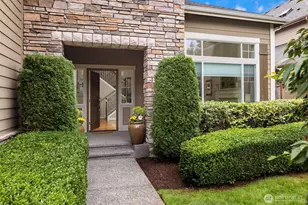 27519 SE 28th Pl, Sammamish, WA 98075 - Photo 3