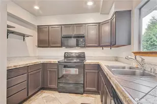 10915 207th Ave Ct E, Bonney Lake, WA 98391 - Photo 11