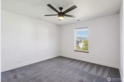 114 Weaver Street NE, Orting, WA 98360 - Photo 29