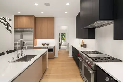 10411 NE 28th Place, Bellevue, WA 98004 - Photo 9