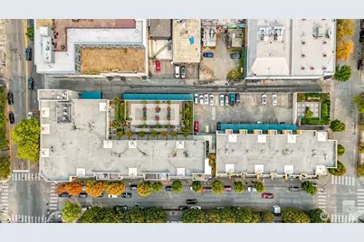 17 W Mercer Street #301, Seattle, WA 98119 - Photo 27