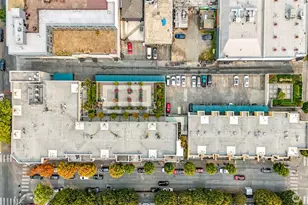 17 W Mercer St, Seattle, WA 98119 - Photo 27