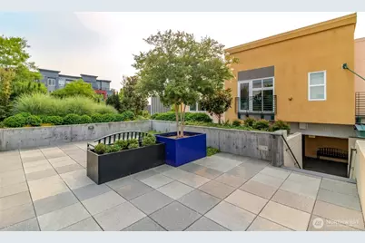 17 W Mercer Street #301, Seattle, WA 98119 - Photo 33
