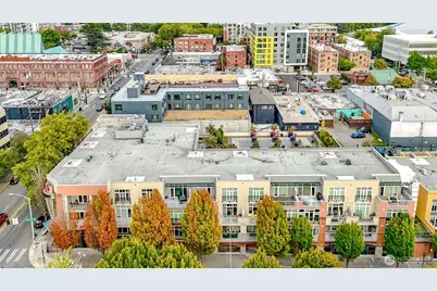 17 W Mercer Street #301, Seattle, WA 98119 - Photo 35