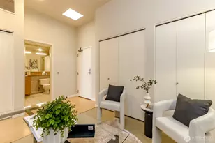 17 W Mercer St, Seattle, WA 98119 - Photo 19