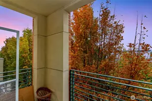 17 W Mercer St, Seattle, WA 98119 - Photo 29