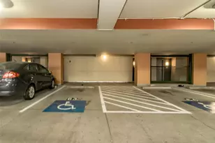 17 W Mercer St, Seattle, WA 98119 - Photo 31