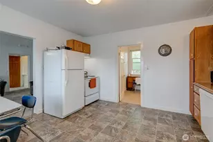 201 E 3rd, Aberdeen, WA 98520 - Photo 23