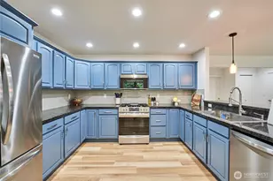 1328 Parkstone Ln, Bellingham, WA 98229 - Photo 7