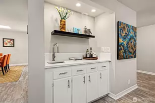 2410 Sahalee Dr W, Sammamish, WA 98074 - Photo 19