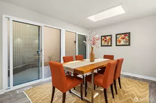 2410 Sahalee Dr W, Sammamish, WA 98074 - Photo 15