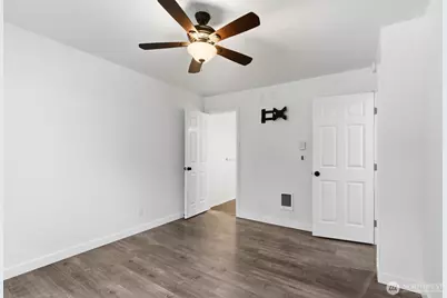 29191 Scenic Drive NE, Poulsbo, WA 98370 - Photo 13