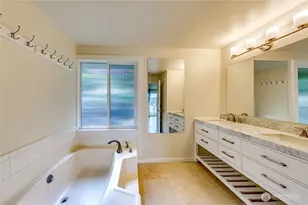 5838 Packard Ln NE, Bainbridge Island, WA 98110 - Photo 11