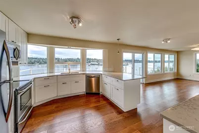 5838 Packard Lane NE, Bainbridge Island, WA 98110 - Photo 7