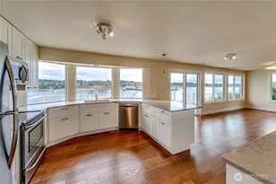 5838 Packard Ln NE, Bainbridge Island, WA 98110 - Photo 7