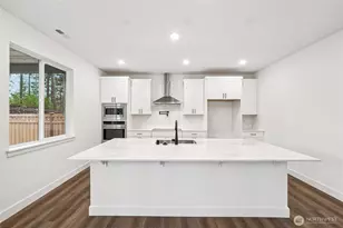 20402 145th Street E, Bonney Lake, WA 98391 - Photo 7