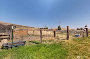 425 E Camp St, Waitsburg, WA 99361 - Photo 27