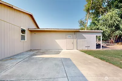 425 E Camp Street, Waitsburg, WA 99361 - Photo 23