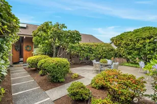 4723 Lakehurst Ln, Bellevue, WA 98006 - Photo 5