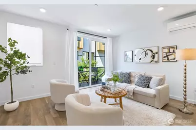 6562 Ravenna Avenue NE, Seattle, WA 98115 - Photo 3