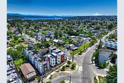 4302 S Holden Street, Seattle, WA 98118 - Photo 3