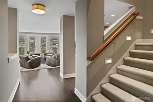 7800 SE 27th St, Mercer Island, WA 98040 - Photo 3