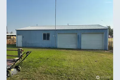 9008 Bong Loop #B, Moses Lake, WA 98837 - Photo 11