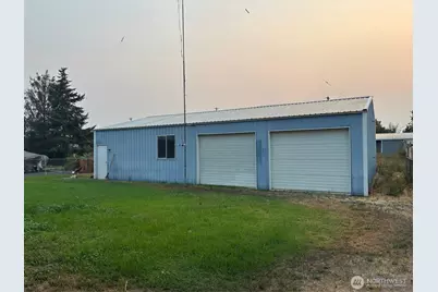 9008 Bong Loop #B, Moses Lake, WA 98837 - Photo 3