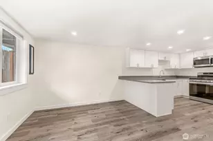 9251 Ashworth Ave N, Seattle, WA 98103 - Photo 7