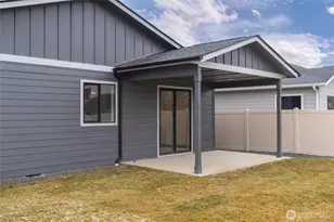 585 S Perry Ave, East Wenatchee, WA 98802 - Photo 11