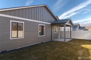 573 S Perry Ave, East Wenatchee, WA 98802 - Photo 11