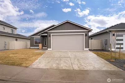 573 S Perry Avenue, East Wenatchee, WA 98802 - Photo 3