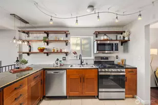 4446 39th Ave SW, Seattle, WA 98116 - Photo 11