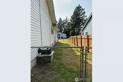 878 Mount Olympus Avenue SE, Ocean Shores, WA 98569 - Photo 25