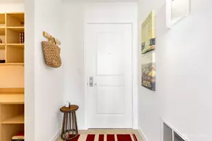 2607 Western Ave, Seattle, WA 98121 - Photo 3