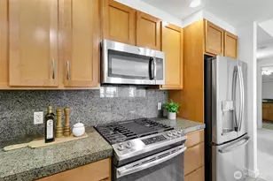 2607 Western Ave, Seattle, WA 98121 - Photo 17