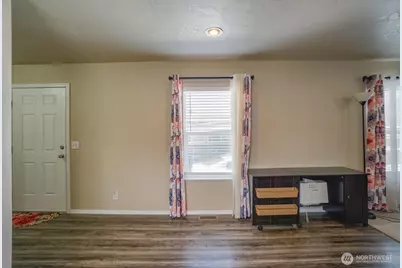 300 SW 7th Avenue #211, Battle Ground, WA 98604 - Photo 15