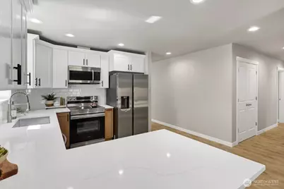6360 Blackfoot Place, Maple Falls, WA 98266 - Photo 13