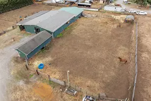 8106 224th St E, Graham, WA 98338 - Photo 9