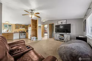 8106 224th St E, Graham, WA 98338 - Photo 37