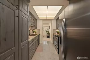 1301 Spring St, Seattle, WA 98104 - Photo 9