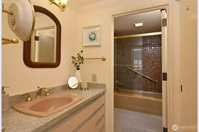 1301 Spring Street #6D, Seattle, WA 98104 - Photo 15