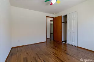 512 N 104th St, Seattle, WA 98133 - Photo 5