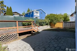 512 N 104th St, Seattle, WA 98133 - Photo 3