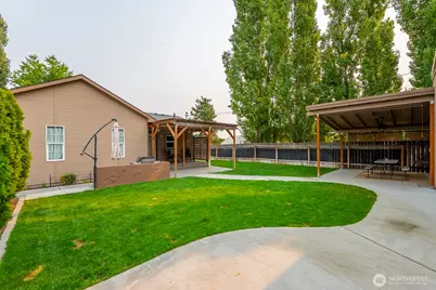 716 S Wanapum Drive, Moses Lake, WA 98837 - Photo 3