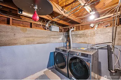 10728 Stone Avenue N, Seattle, WA 98133 - Photo 23