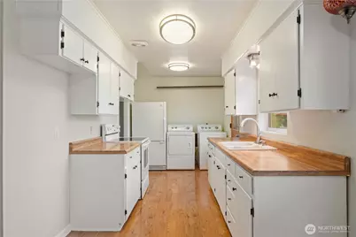 1123 Forest Glen Road, Oak Harbor, WA 98277 - Photo 11