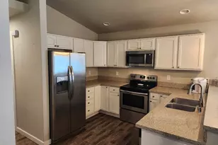 801 Mt Olympus Ave SE, Ocean Shores, WA 98569 - Photo 5