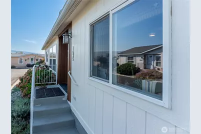 1625 Pleasant Avenue, Wenatchee, WA 98801 - Photo 3