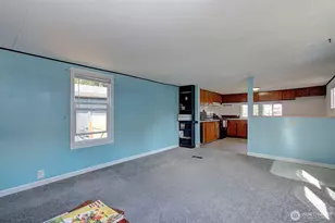 107 Guinevere Ct, Castle Rock, WA 98611 - Photo 5